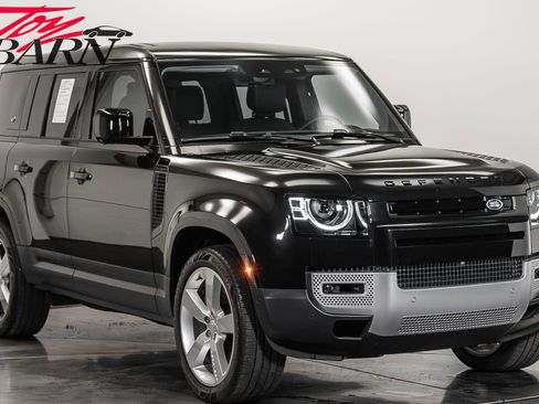 Used 2024 Land Rover Defender 110 SE image 7