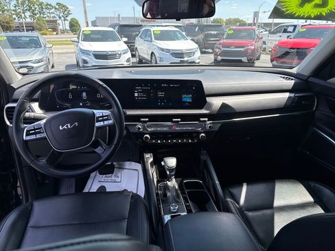 Used 2024 Kia Telluride S w/ S Sunroof Package image 15