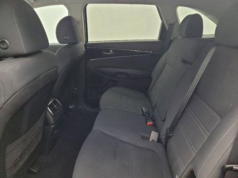 Used 2020 Kia Sorento LX w/ LX I4 Convenience Package FWD image 18