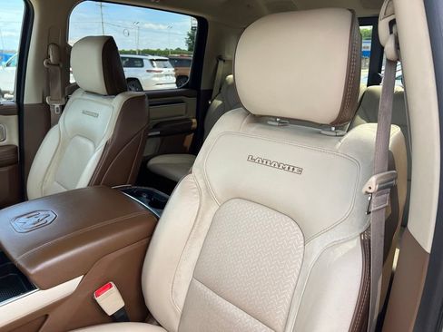 Used 2020 RAM 1500 Laramie AWD/4WD image 34
