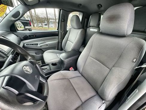 Used 2013 Toyota Tacoma 2WD Access Cab image 19