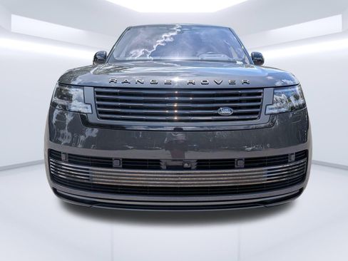 Used 2023 Land Rover Range Rover SV AWD/4WD image 8