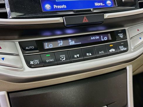 Used 2015 Honda Accord EX-L image 16