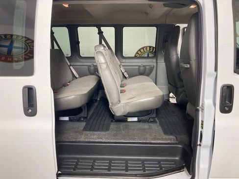 Used 2025 Chevrolet Express 3500 LT w/ LT Preferred Equipment Group RWD image 15