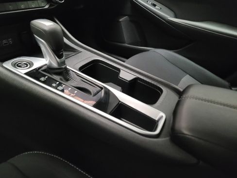Used 2025 Nissan Sentra SV FWD image 26