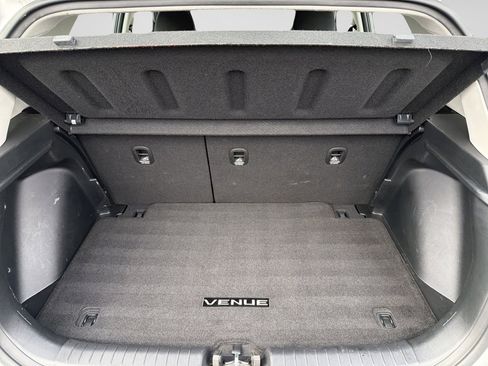 Used 2023 Hyundai Venue SEL image 30