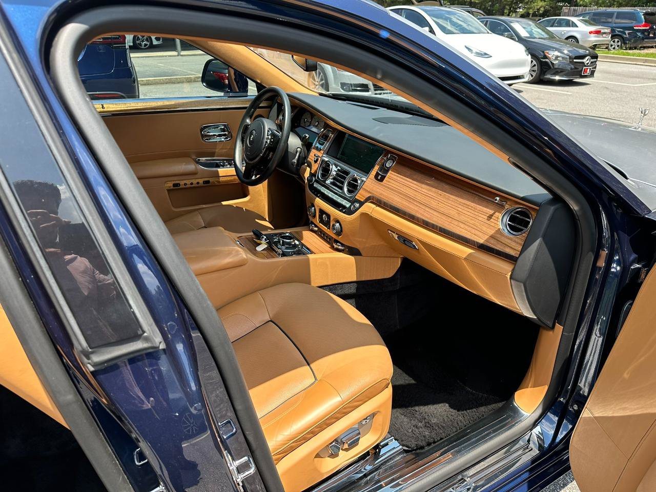 Used 2014 Rolls-Royce Ghost RWD image 14