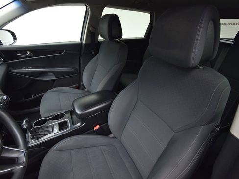 Used 2016 Kia Sorento LX image 14