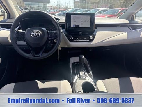 Used 2024 Toyota Corolla LE FWD image 13