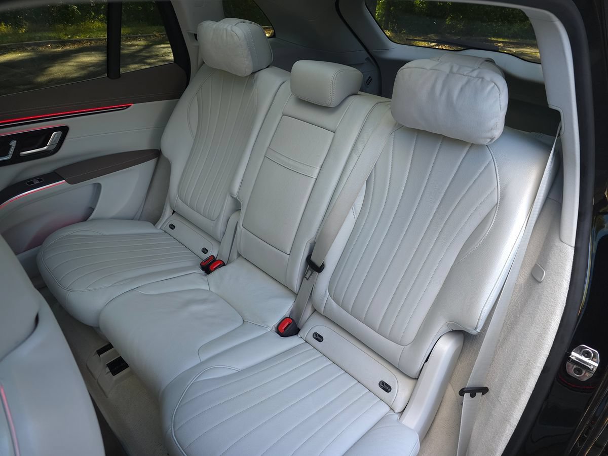 Used 2023 Mercedes-Benz EQS 580 4MATIC SUV image 16