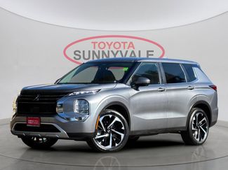 Used 2024 Mitsubishi Outlander SE video 2