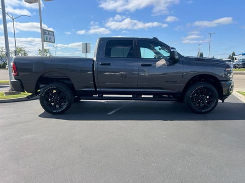 Used 2025 RAM 2500 Big Horn AWD/4WD image 13