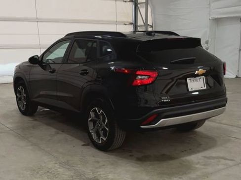 New 2026 Chevrolet Trax LT w/ Driver Confidence Package image 7