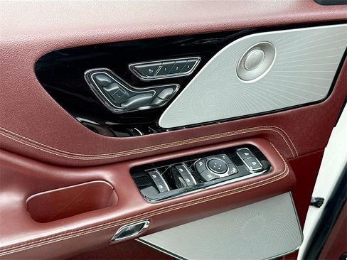 Used 2023 Lincoln Aviator Black Label w/ Jet Package image 19