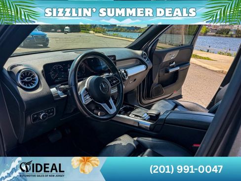Used 2020 Mercedes-Benz GLB 250 4MATIC image 35