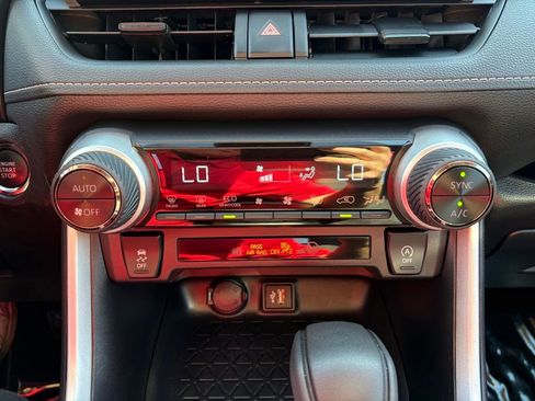 Certified 2025 Toyota RAV4 XLE AWD/4WD image 26