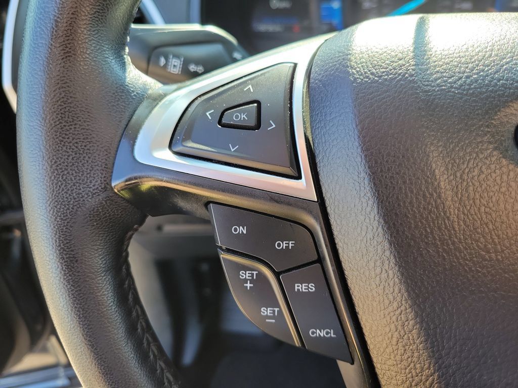 Used 2024 Ford Edge SEL w/ Convenience Package AWD/4WD image 24