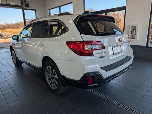 Used 2019 Subaru Outback 3.6R Touring w/ Popular Package #3A image 4