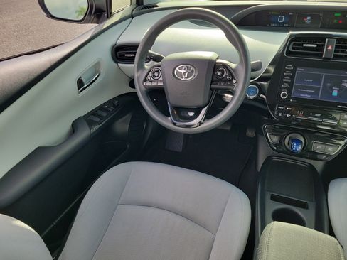 Used 2021 Toyota Prius L Eco FWD image 17