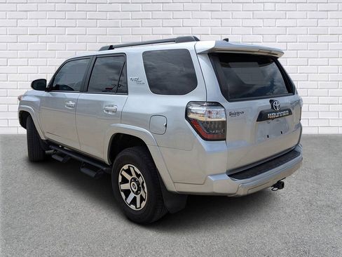 Used 2022 Toyota 4Runner TRD Off-Road AWD/4WD image 3