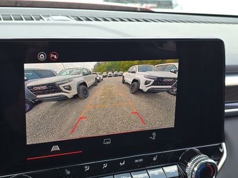 New 2026 GMC Canyon Elevation w/ Convenience Package image 8