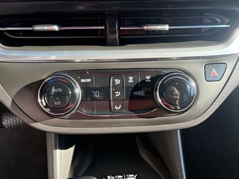 Used 2024 Buick Envista Preferred w/ Convenience II Package image 19