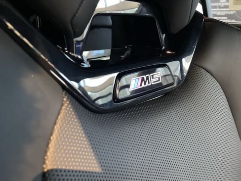 Used 2025 BMW M5 AWD/4WD image 43
