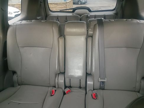 Used 2013 Toyota Highlander Limited AWD/4WD image 13