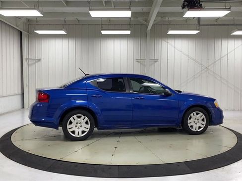 Used 2012 Dodge Avenger SE image 9