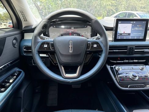 Certified 2020 Lincoln Corsair Reserve w/ Beyond Blue Interior Package FWD image 17