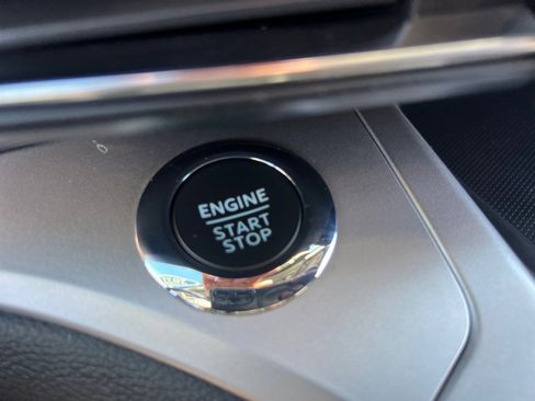 Used 2022 Ford Explorer XLT w/ Equipment Group 202A image 20