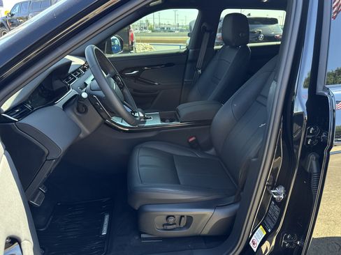 Used 2024 Land Rover Range Rover Evoque Dynamic SE image 15