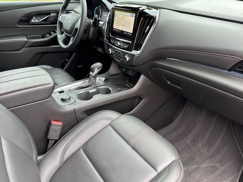 Used 2023 Chevrolet Traverse RS w/ LPO, Cargo Package FWD image 19