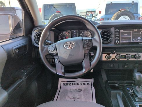Used 2020 Toyota Tacoma SR AWD/4WD image 13