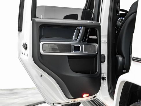 Used 2025 Mercedes-Benz G 550 w/ Exclusive Interior Package image 85