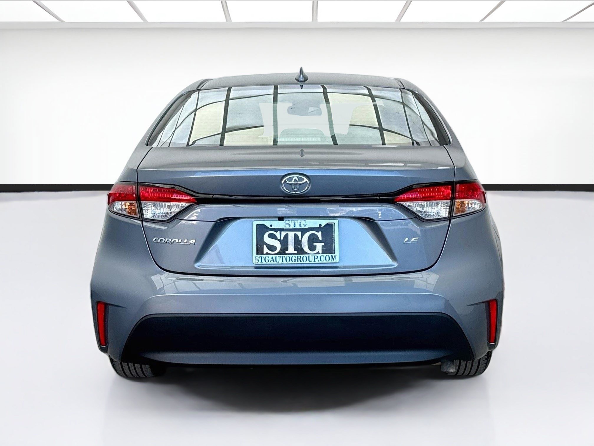 Used 2025 Toyota Corolla LE FWD image 5
