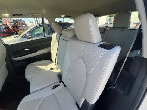 Certified 2024 Toyota Grand Highlander AWD Hybrid image 7