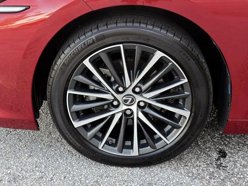 Used 2023 Lexus ES 350 w/ Premium Package image 9