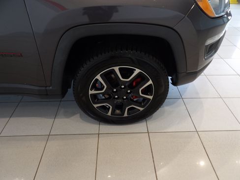 Used 2019 Jeep Compass Trailhawk AWD/4WD image 23