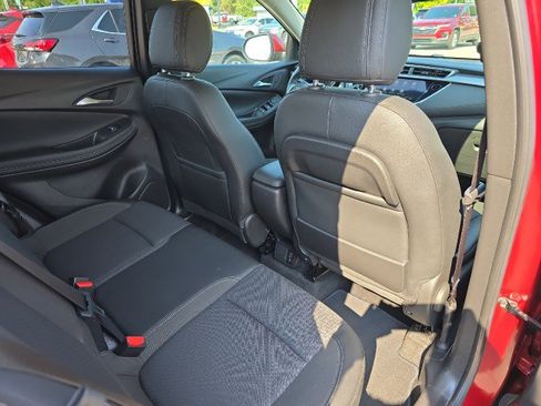 Used 2023 Buick Encore GX Preferred w/ Cold Weather Comfort Package FWD image 32