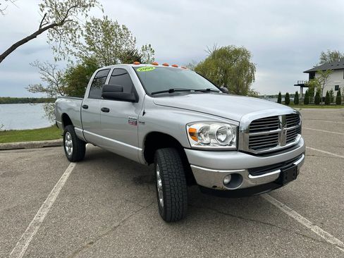 Used 2009 Dodge Ram 2500 Truck SLT w/ Trailer Tow Group AWD/4WD image 3