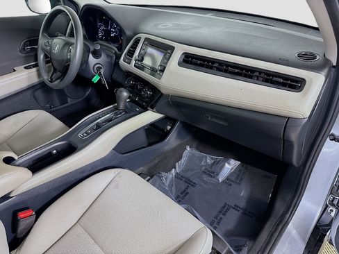 Used 2021 Honda HR-V LX image 29