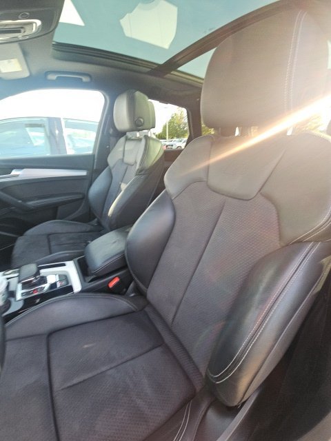 Used 2023 Audi Q5 e Prestige AWD/4WD image 5
