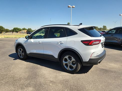 Used 2025 Ford Escape ST-Line AWD/4WD image 4