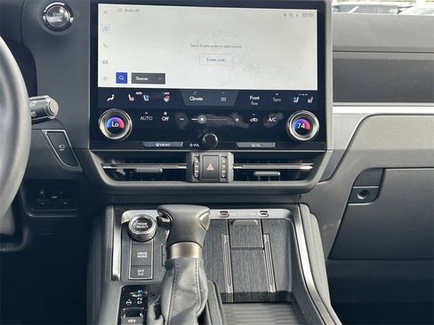 Used 2025 Lexus GX 550 image 15