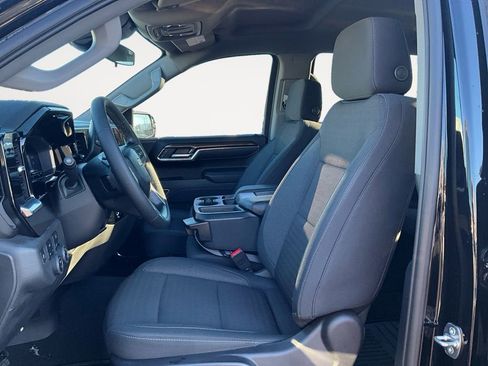 Used 2024 Chevrolet Silverado 1500 LT image 9