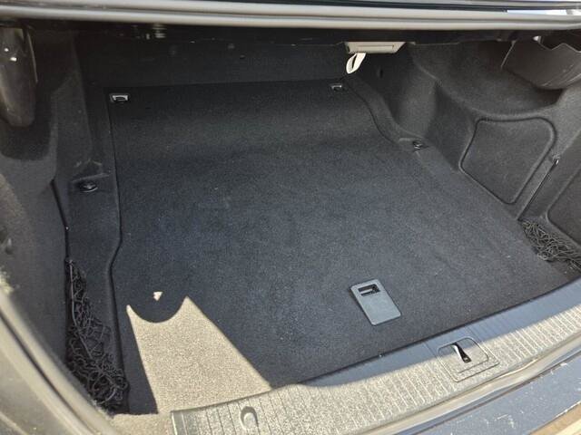 Used 2011 Mercedes-Benz E 550 Sedan image 19