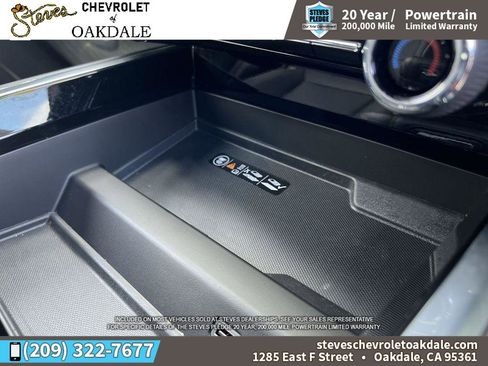 Used 2025 Chevrolet Suburban Premier AWD/4WD image 39