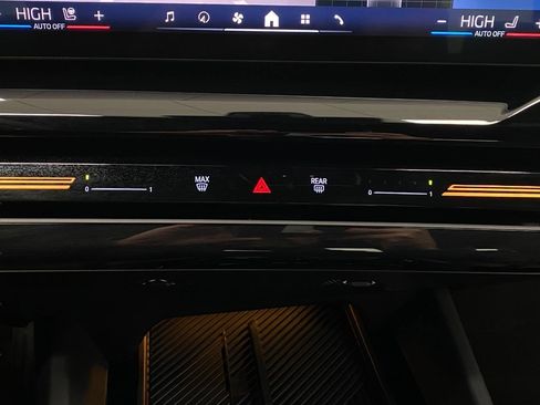 Certified 2024 BMW 530i xDrive w/ Convenience Package image 25