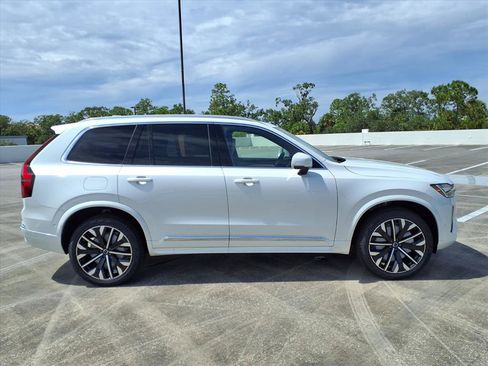 New 2026 Volvo XC90 B5 Plus image 8